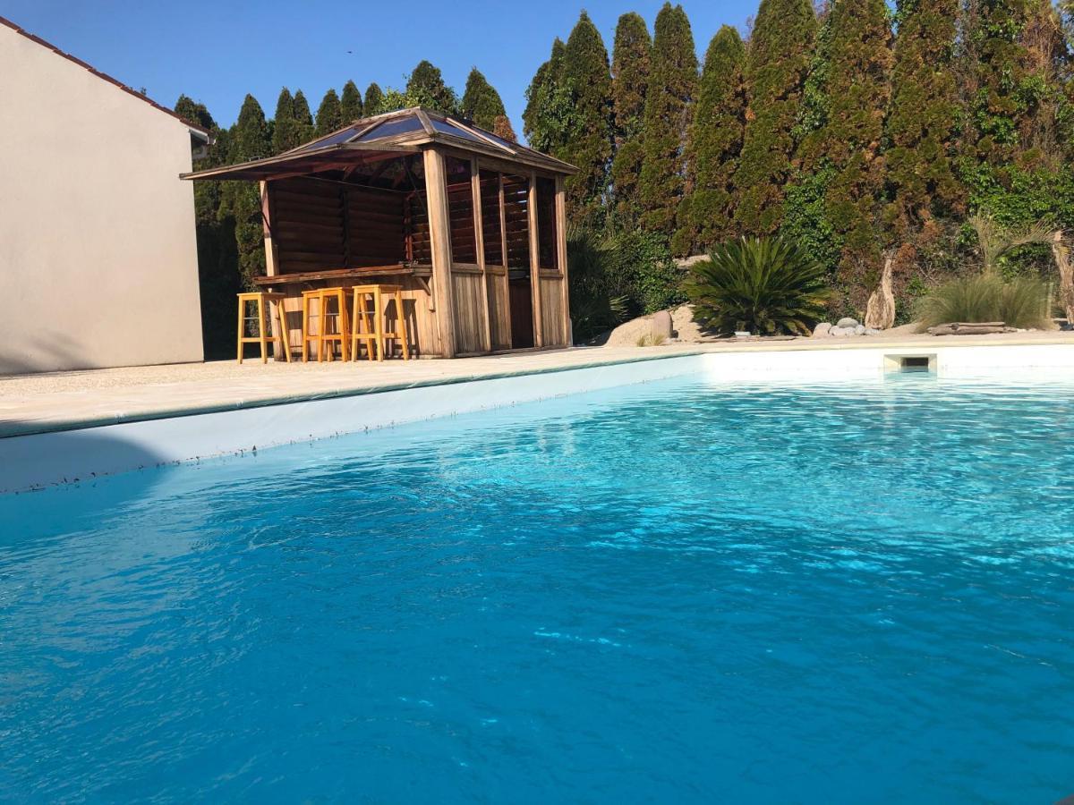 Piscine Et Jacuzzi A 2Km De La Plage De St Georges De Didonne Saint-Georges-de-Didonne Bagian luar foto